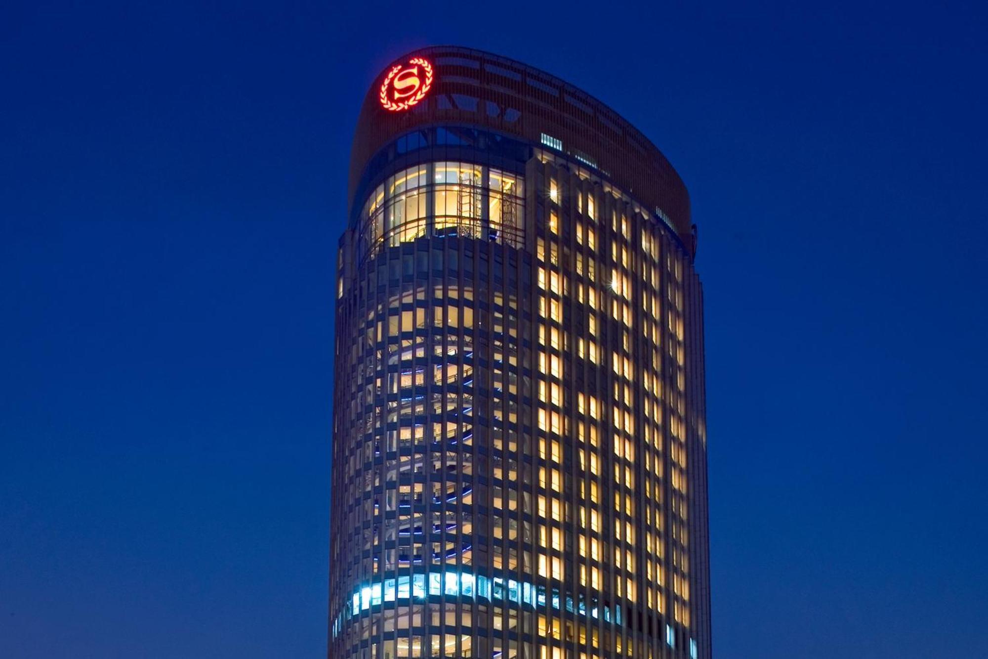 Sheraton Grand Shanghai Pudong Hotel & Residences Exterior photo